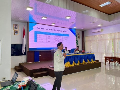 Dekan FIKES Paparkan Kebutuhan Strategis dalam RTM Tingkat Universitas